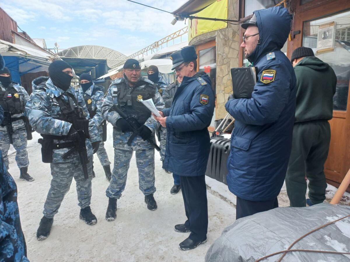 В Ростове 5 квартир с фиктивной пропиской 146 мигрантов нашли в мкрн Темерник - фото 1