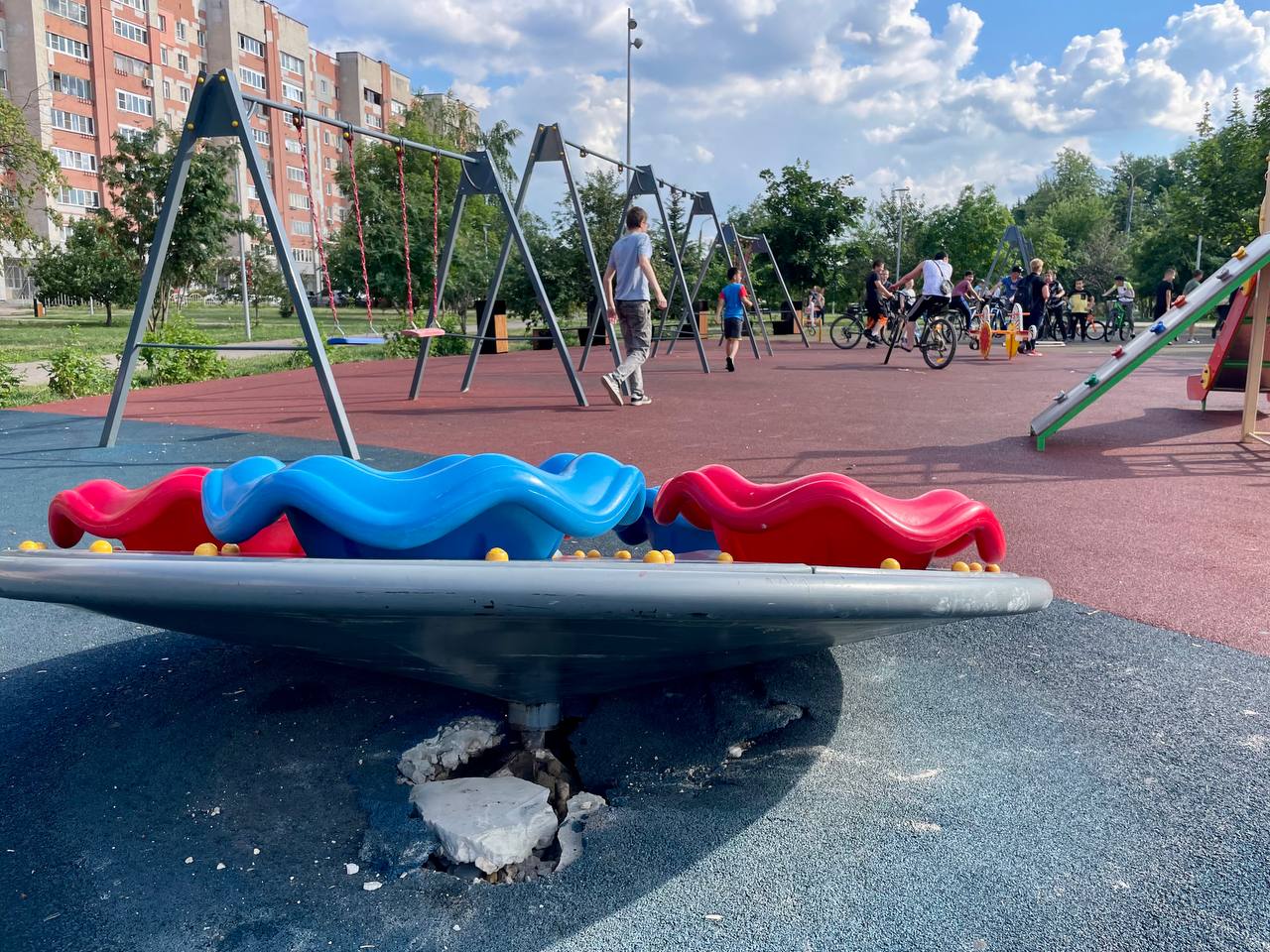 В Нижнем Новгороде восстановят разгромленный вандалами Чкаловский сквер - фото 1