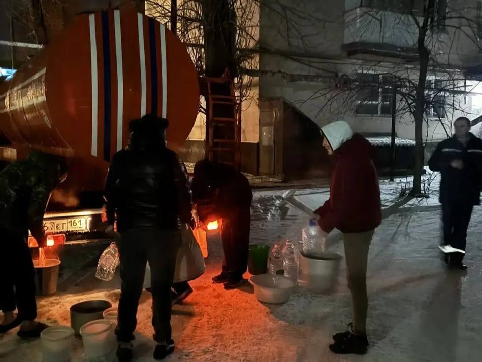 Водоснабжение в Гуково и Зверево пока восстанавливается с ограничениями - фото 1